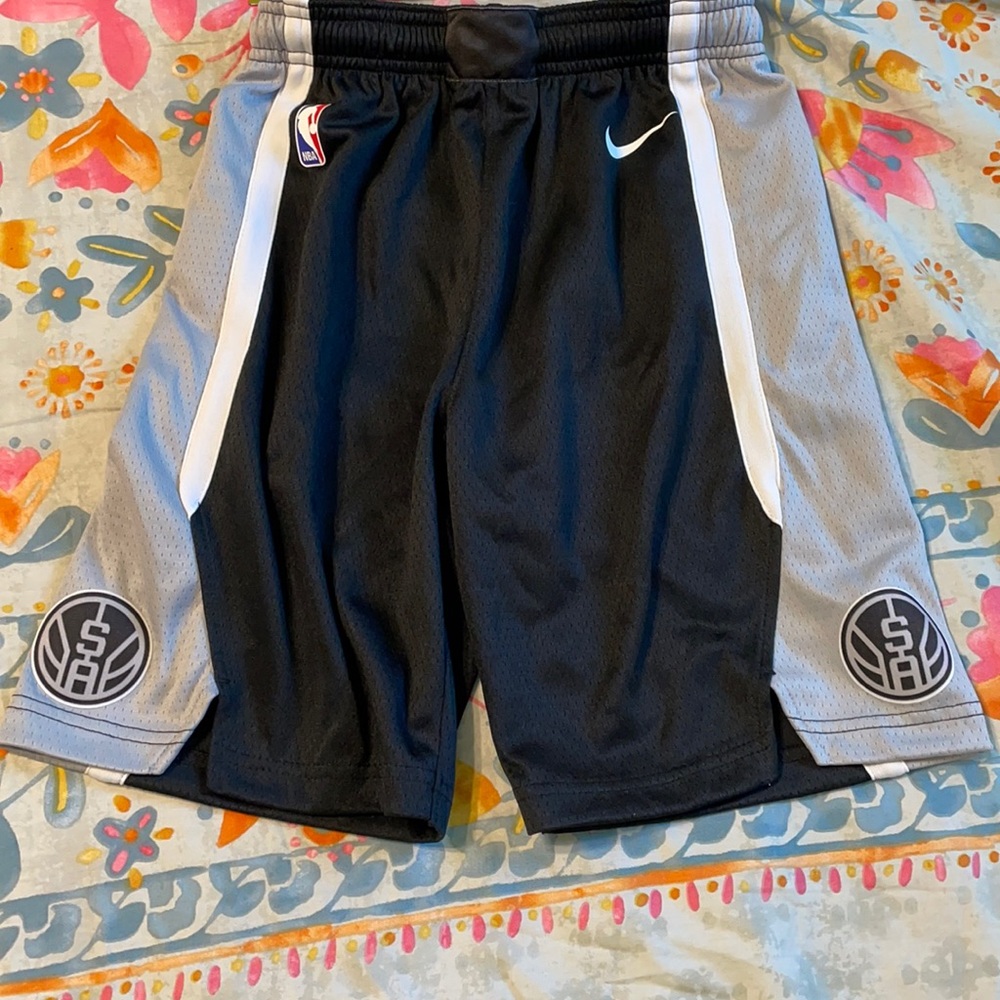 Boys ‘Spurs’ athletic Nike basketball shorts